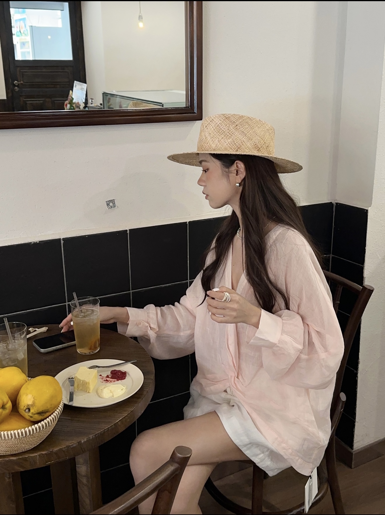 실사 정가 달콤함 디자인 센스 V넥 비틀림 자외선 차단 셔츠 작은 키 한 마디 반바지 투피스 슈트