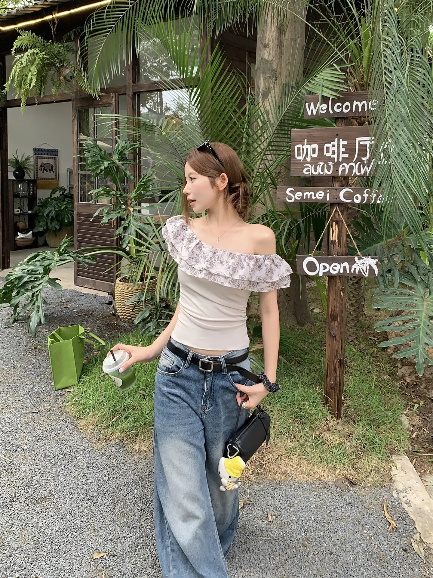 러플 원숄더 반소매 티셔츠 상세 이미지 3