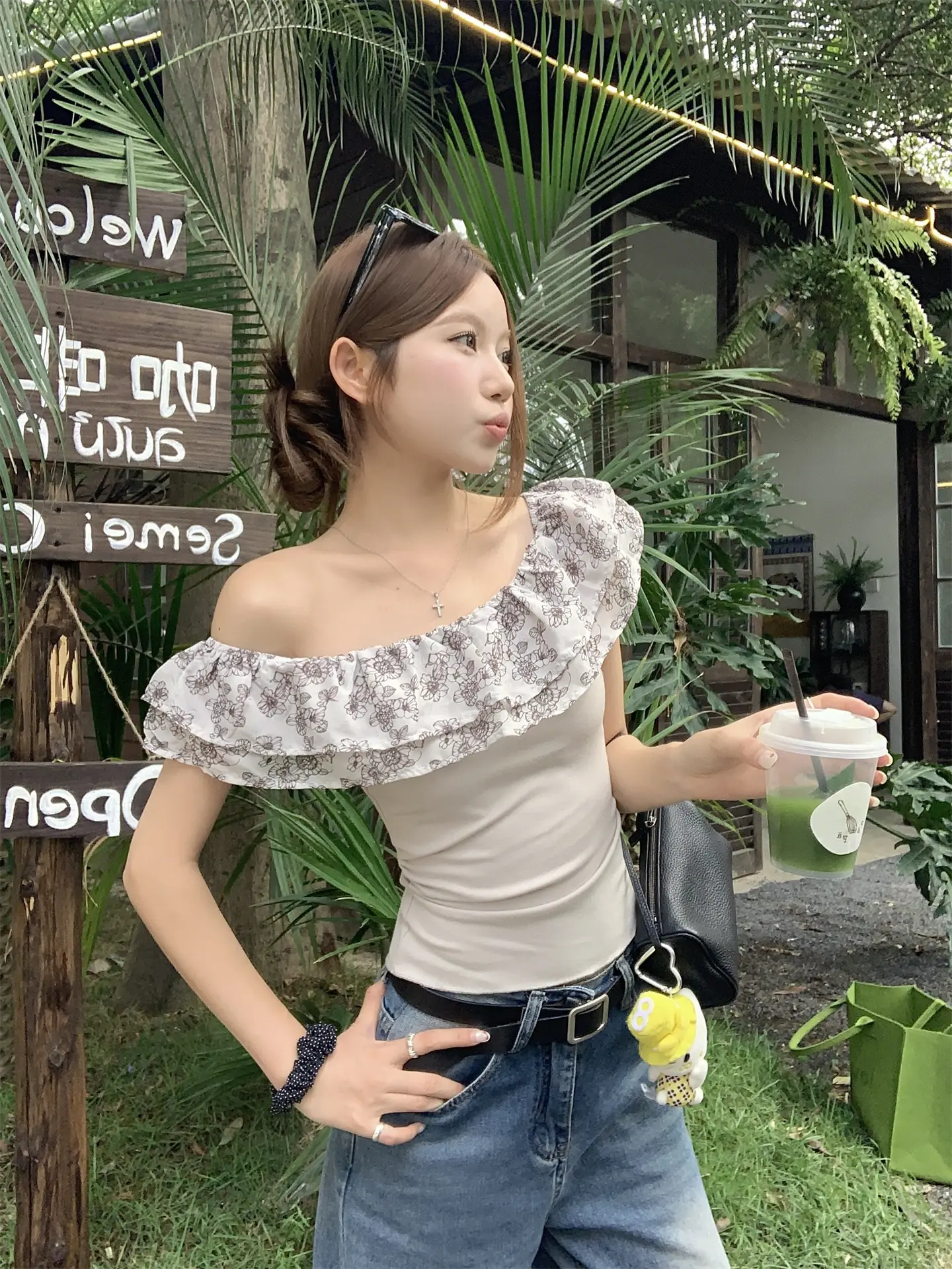 러플 원숄더 반소매 티셔츠 상세 이미지 14