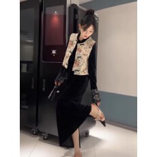 批发新中式国风马甲连衣裙<b class='q'>套装</b>女秋冬气质穿搭<b class='q'>丝绒</b>改良旗袍长裙两件套