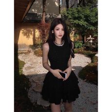 批发绝美辣妹收腰<b class='q'>连衣裙</b>女装夏季法式气质高级感小黑裙生日礼裙短裙子