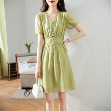 批发2026夏新款气质通勤时尚新款裙子中长款气质超仙显瘦天丝连衣裙女