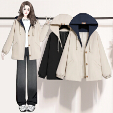 批发实拍2026<b class='q'>春</b>季风衣外套短款巴恩风舒适正肩外套休闲撞色开衫外套