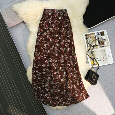 批发复古高级感气质<b class='q'>雪纺</b>碎花<b class='q'>半身裙</b>女春夏印花肌理感飘逸鱼尾长裙