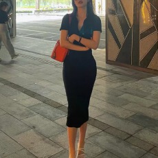 批发赫本风小黑裙<b class='q'>夏</b>季女装新款法式收腰显瘦气质polo针织连衣裙超修身
