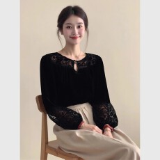 批发新中式<b class='q'>女装</b>黑色灯笼袖蕾丝丝绒上衣25冬季轻熟小众不撞款国风小衫
