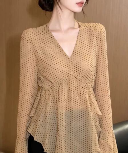 프랑스식 빛 럭셔리 도트 무늬 V넥 시폰 셔츠 여성 여름 새로운 고유 한 Chic 루즈핏 다용도 슬림해 보이는 얇은 스타일 맨위