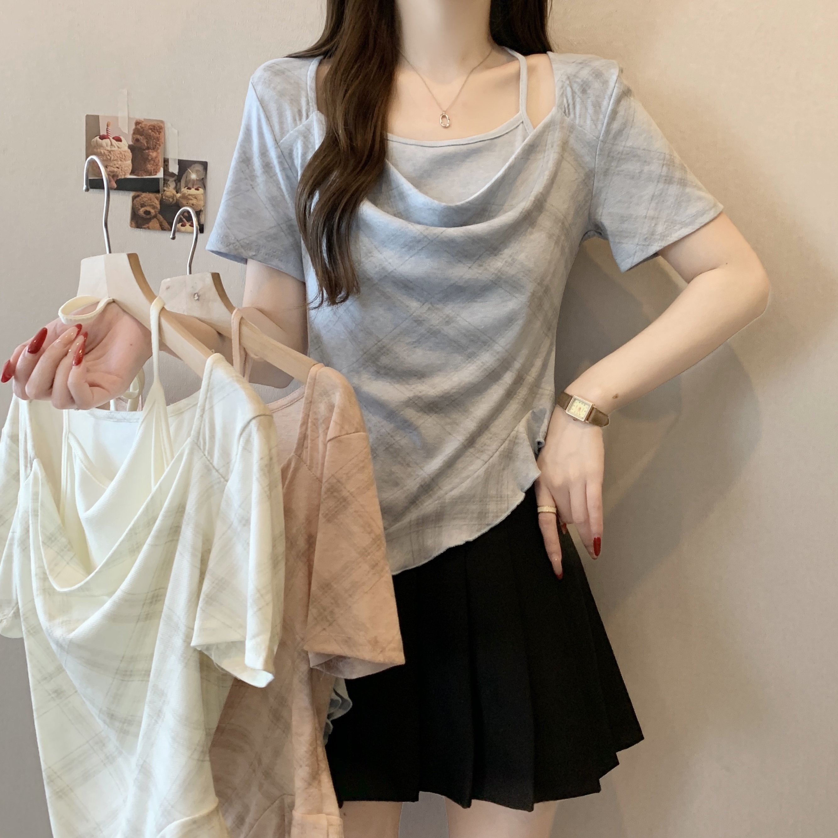 실사 빅 사이즈 레트로 체크무늬 페이크 레이어드 자수 반팔 티셔츠 여성 여름 새로운 몸매 가꾸기 슬림해 보이는 맨위 다용도 트렌디