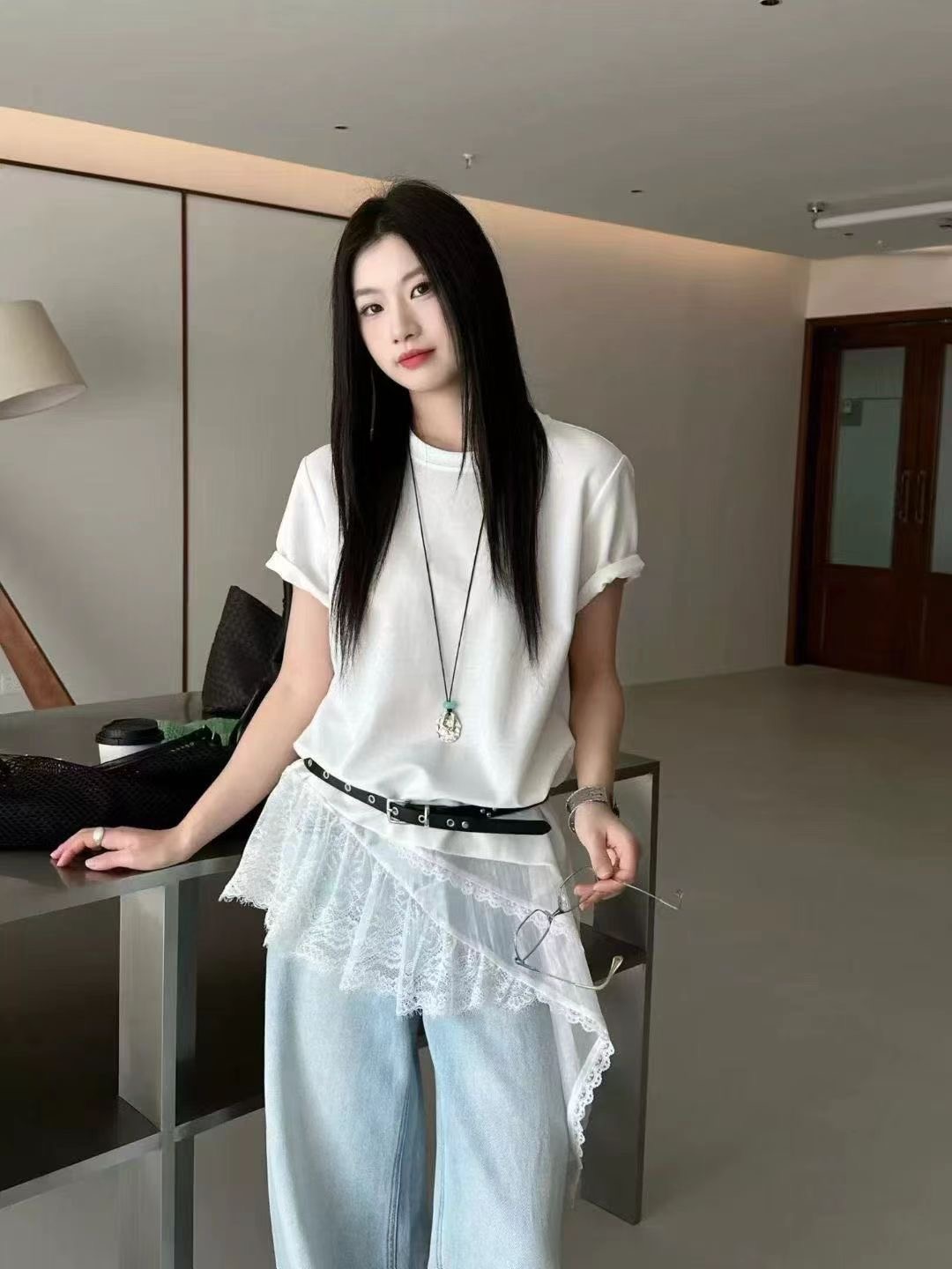 한국 스타일 패션 출퇴근 바람이 아닙니다. 규칙 레이스 레이스 패치워크 반팔 티셔츠 여성 몸매 가꾸기 슬림해 보이는 품격 맨위 트렌디