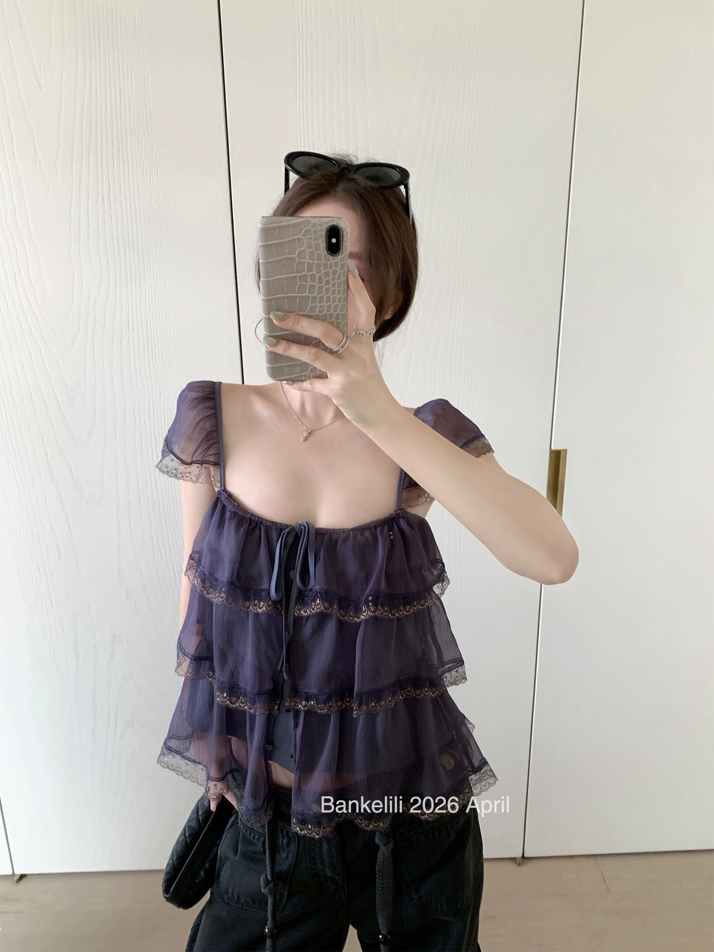 작은 날다 소매 광장 칼라 쉬폰 캐미솔 여름 외출용 프랑스식 슬림해 보이는 디자인 센스 아름다운 프릴 맨위