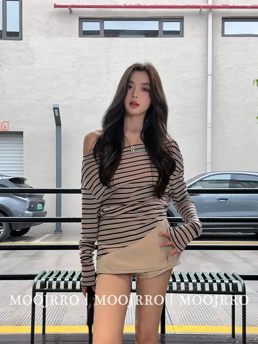 스트라이프 비스듬한 어깨 긴팔 자외선 차단 티셔츠 여성 여름 얇은 스타일 디자인 센스 백리스 순수한 욕망 허리 수축 슬림해 보이는 오프숄더 맨위