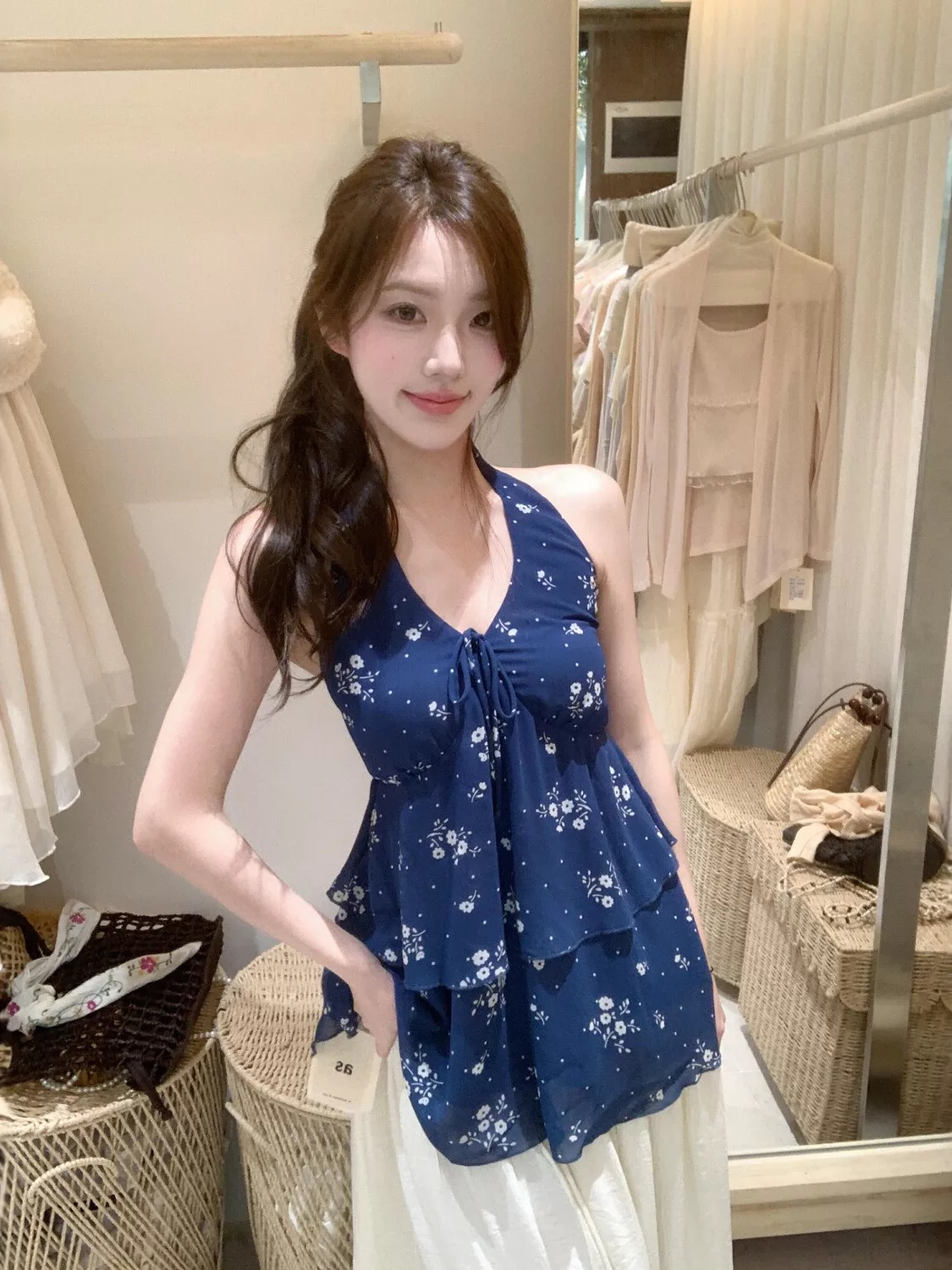 파란색 꽃무늬 행침 목 민소매 조끼 여성 2026 여름 새로운 순수한 욕망 바람 몸매 가꾸기 아름다움 뒤로 외출용 연령 감소 맨위