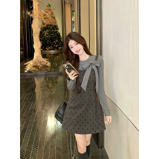 批发miu系穿搭连衣裙子女早秋2026新款高级感针织内搭长裙假两件<b class='q'>套装</b>