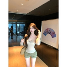 批发实拍 <b class='q'>v领</b>纽结长袖<b class='q'>T</b><b class='q'>恤</b>女早秋穿搭上衣打底衫