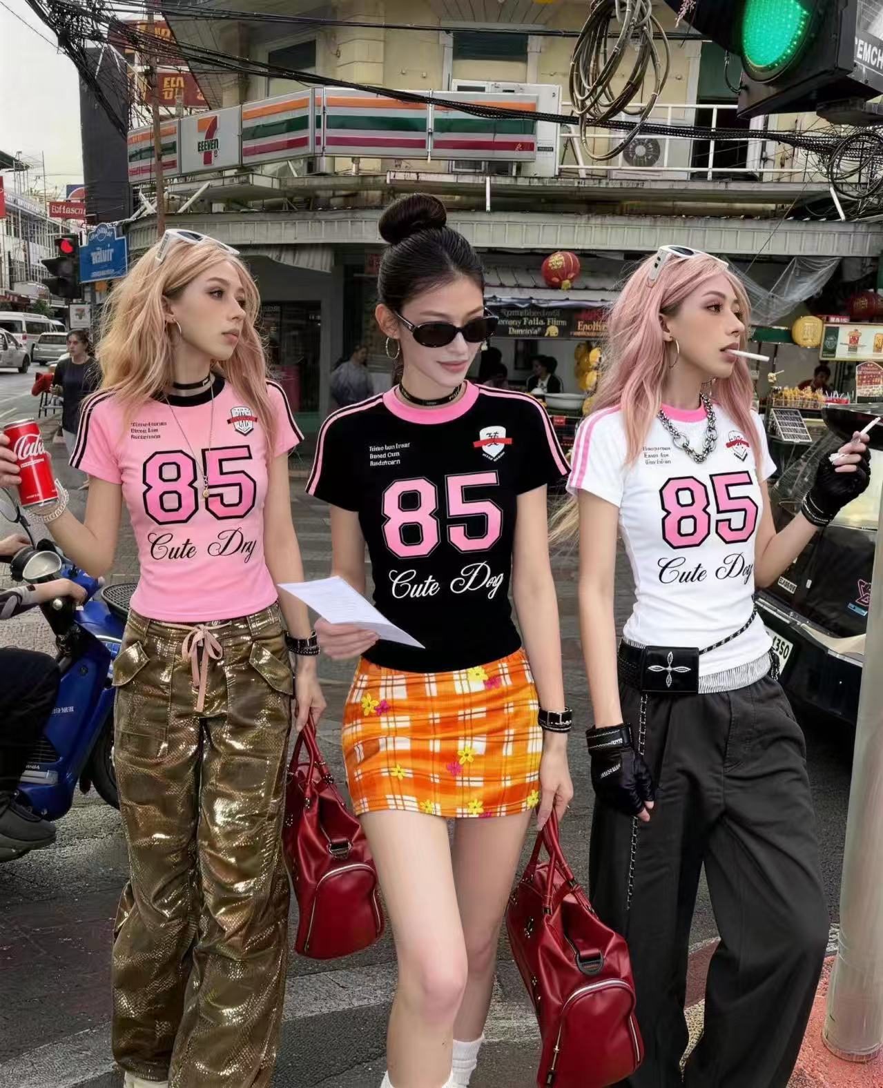 차가운 핫걸 오토바이 여성 85 당겨서 측면 소매 2026 봄 아모이 한 일본식 ootd 패션 ins 조수 브랜드 거리 어둠 티셔츠