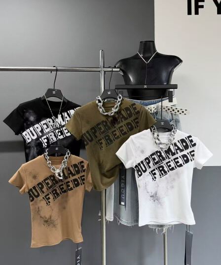 차가운 핫걸 프린트 록 다크 펑크 2026 아모이 ins 트렌디 짧은 t 한일 ootd 아메리칸 스트리트 패션 바람의 소리