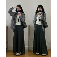 批发实拍2026春夏新款<b class='q'>大码</b>韩系休闲条纹衬衫+打底背心+半身裙三件套