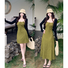 批发实拍2026<b class='q'>夏</b>季新款大码纯欲复古收腰吊带连衣裙+百搭开衫两件套装