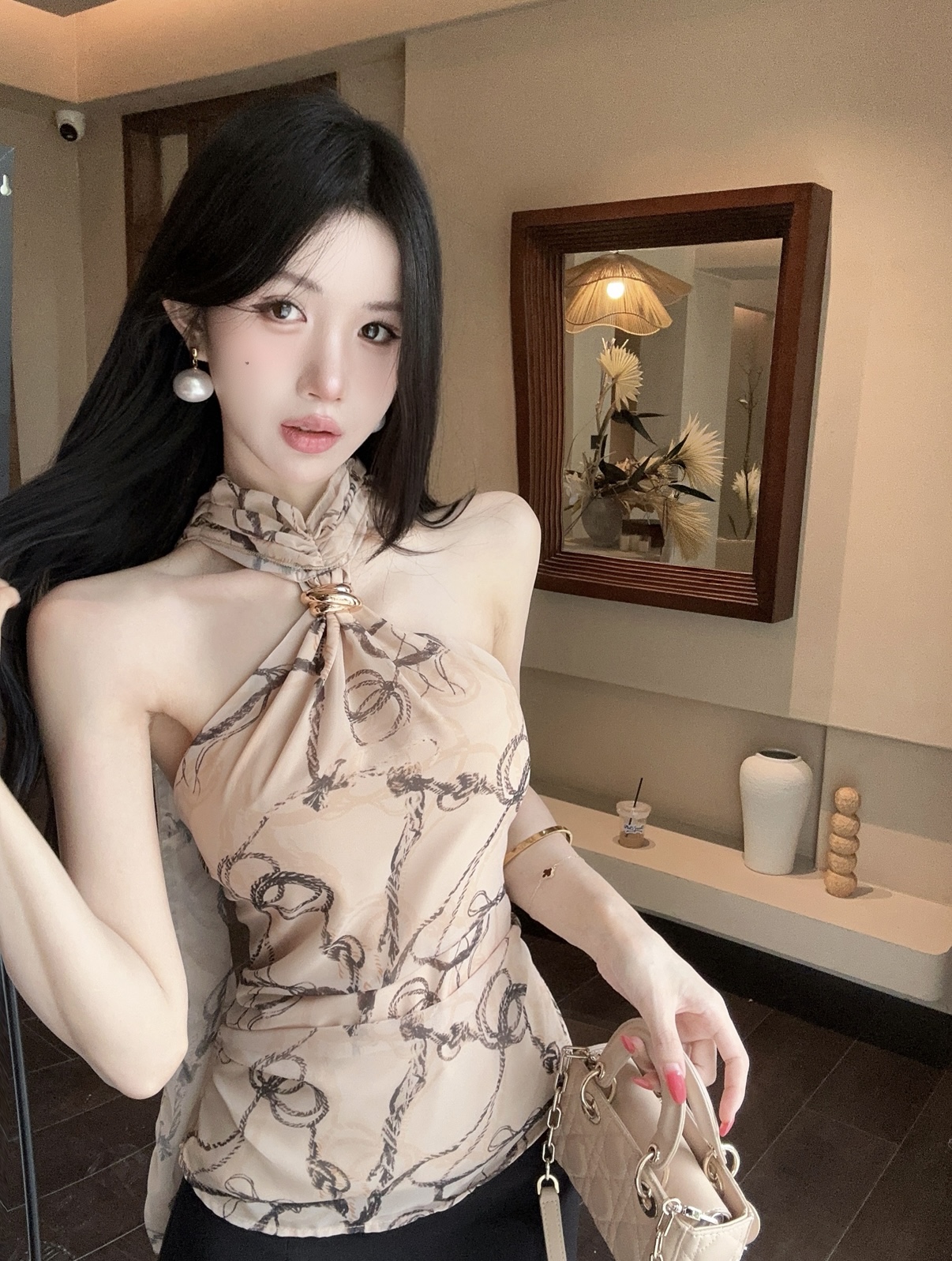 실사 품격 핫걸 슬림해 보이는 행침 목 슬립 튜브탑 백리스 내 마음 속에 의류 여성