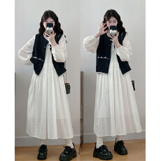 批发实拍大码春装新款胖MM温柔风法式黑色马甲宽松休闲连衣裙两件套