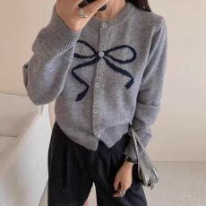 批发2025蝴蝶结提花针织开衫女秋季新款设计感甜美简约小个子穿搭毛衣