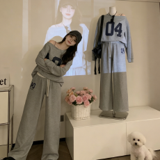 批发美式休闲运动套装<b class='q'>女</b>早秋斜肩宽松卫衣<b class='q'>长裤</b>两件套