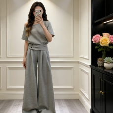 批发高级感休闲运动服<b class='q'>套装</b>女夏季收腰显瘦露斜肩短袖上衣阔腿裤两件套