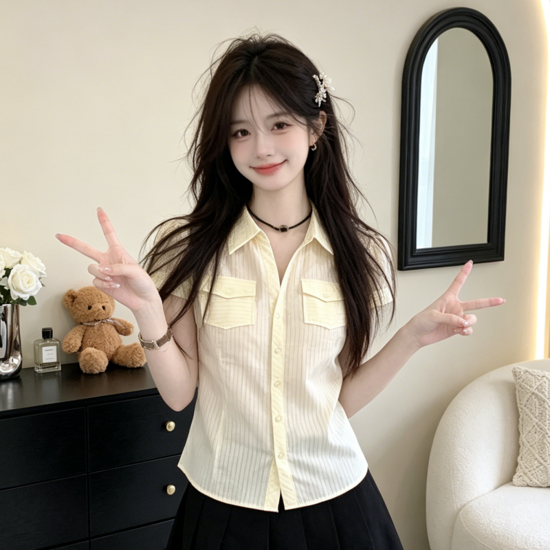 한 부서 미니멀리즘 폴로 칼라 반팔 여성 셔츠 여름 품격 몸매 가꾸기 슬림해 보이는 캐주얼 패션 맨위