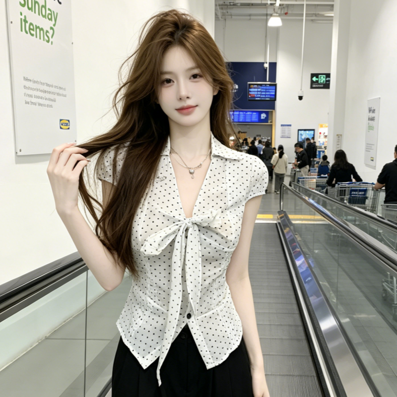원본 원단 프랑스식 부서 도트 무늬 반팔 셔츠 여성 의류 여름 나비 매듭 쇼트 스타일 허리 수축 셔츠 화이트 맨위