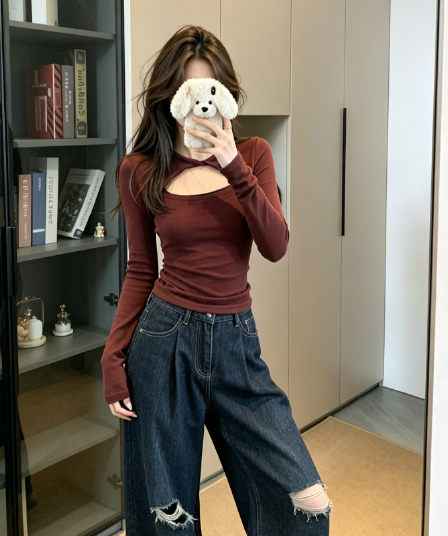 실사 2026 가을 디자인 센스 비틀림 홀로우 아웃 긍정적 인 어깨 긴팔 티셔츠 여성 가을 겨울 인사이드 가져 가라. 기본 셔츠 맨위