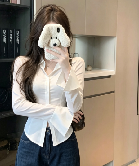 실사 프랑스식 핫걸 화이트 나팔 긴팔 여성 셔츠 가을 디자인 센스 작은 대중 허리 수축 셔츠 몸매 가꾸기 맨위