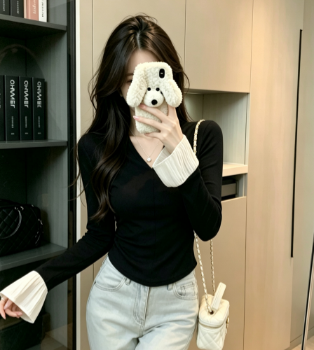 실사 조기 가을 디자인 센스 연꽃 잎 소매 검정색 기본 셔츠 여성 의류 인사이드 가져 가라. 외국 가스 몸매 가꾸기 긴팔 티셔츠 맨위