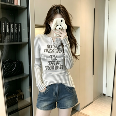 批发实拍美式条纹印花<b class='q'>长</b>袖<b class='q'>t</b><b class='q'>恤</b>女修身打底衫上下两穿