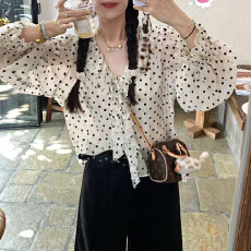 批发报单有货法式黑色<b class='q'>波点</b>荷叶边<b class='q'>衬衫</b>秋v领泡泡袖设计感宽松<b class='q'>雪纺</b><b class='q'>上衣</b>