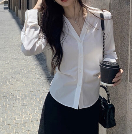 주문 재고 있음 화이트 V넥 허리 수축 긴팔 여성 셔츠 수 있습니다. 조정 레이스업 디자인 센스 맨위