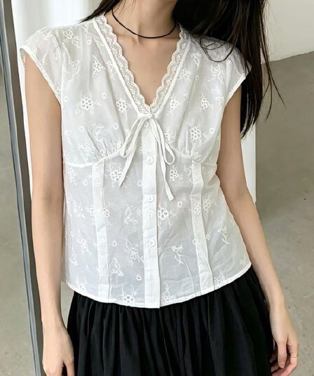 주문 재고 있음 프랑스식 품격 레이스 레이스 홀로우 아웃 V넥 반팔 셔츠 여름 허리 수축 슬림해 보이는 작은 셔츠 맨위