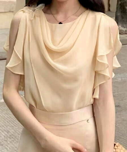 재고 있음 프랑스식 라운드 넥 디자인 센스 비대칭 반팔 쉬폰 블라우스 여름 새로운 프릴 다용도 흔들다 칼라 맨위