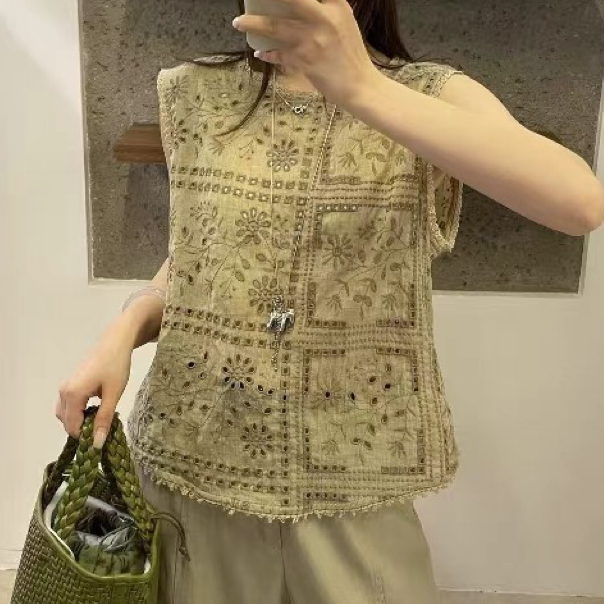 재고 있음 디자인 센스 레이스 레이스 자수 홀로우 아웃 조끼 여성 여름 새로운 외국 가스 슬림해 보이는 민소매 맨위
