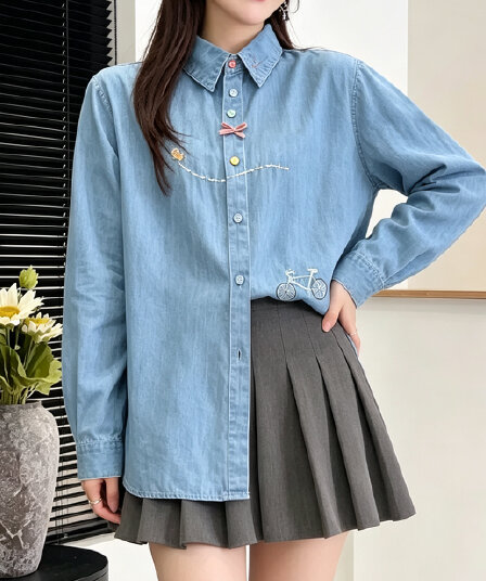 재고 있음 봄 가을 새로운 자전거 자수 데님 셔츠 폴로 칼라 긴팔 색상 버클 루즈핏 캐주얼 여성 셔츠