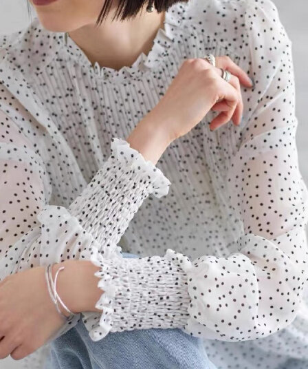 재고 있음 봄 가을 새로운 루즈핏 빅 사이즈 쉬폰 블라우스 인기 도트 무늬 패션 플리츠 큰 진자 여성 셔츠 맨위 긴팔