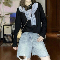 批发有货<b class='q'>纯棉</b>设计感<b class='q'>t</b><b class='q'>恤</b>假两件上衣秋新款条纹印花宽松百搭圆领长袖<b class='q'>T</b><b class='q'>恤</b>