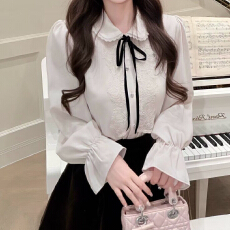 批发有货法式娃娃领仿人丝衬衫女秋新<b class='q'>蕾丝</b>蝴蝶结系带泡泡袖喇叭袖上衣