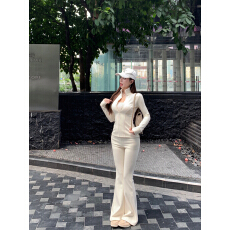 批发实拍实价 白色针织运动套装女上衣修身显瘦微喇休闲裤子