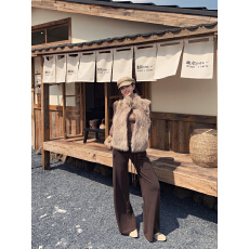 批发实拍实价 多金乖乖<b class='q'>女</b>*皮毛一体环保皮草秋冬双色富家千金毛毛马甲