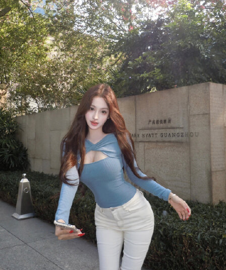 실사 정가 파란색 사랑 노래 매듭 십자가 홀로우 아웃 긴팔 여성 가을 몸매 가꾸기 니트 맨위