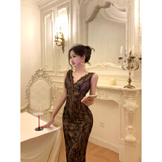 实拍实价 斯嘉丽宴会 V领蕾丝无袖包臀裙手工订珠开叉连衣裙