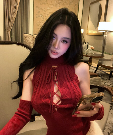 실사 정가 터틀넥 니트 조끼 여성 2025 겨울 새로운 몸매 가꾸기 오프숄더 기본 셔츠 인사이드 잡아라. 의류