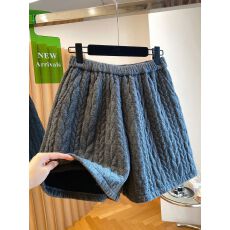 批发原版面料 <b class='q'>大码</b>300斤麻花灰色羊毛<b class='q'>短裤</b>女冬宽松显瘦百搭a字版靴裤