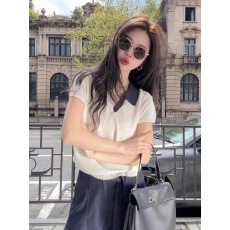 白色冰丝针织短袖T恤女夏季薄款polo衫高级小众不撞款V领正肩上衣