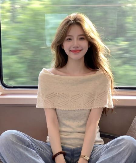 자이언트 잘 생긴 ~ 중 작은 대중 디자인 센스 여름 여성 오트밀 색상 페이크 레이어드 숄 오프숄더 반팔 티셔츠 얇은 스타일 맨위